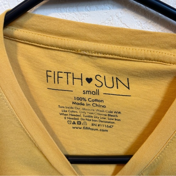 Avocado Graphic Tee - Picture 4 of 5